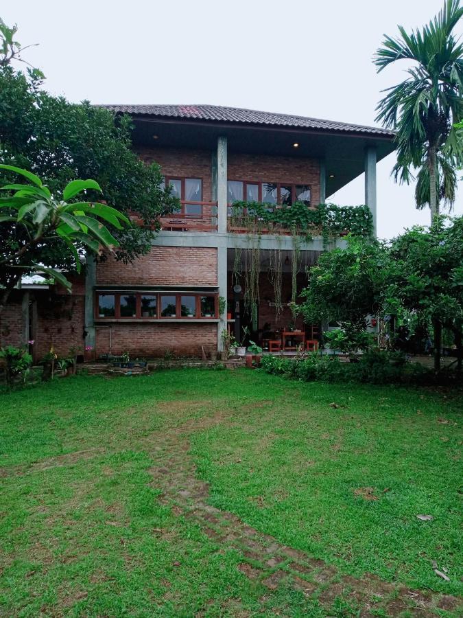 Bua Guest House Medan Extérieur photo